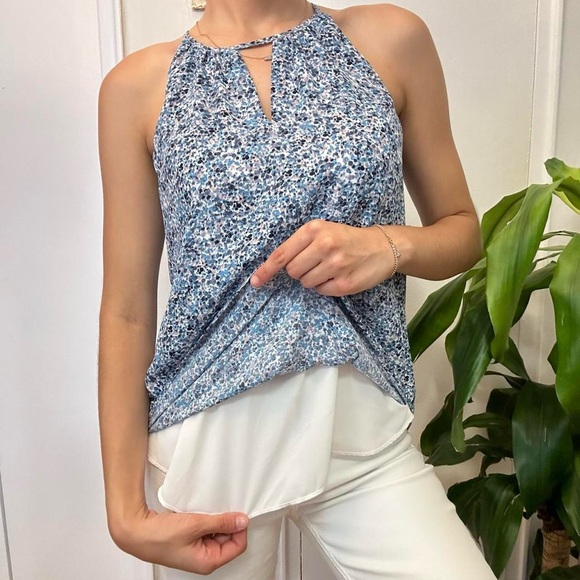 Blue & White Printed Sleeveless Blouse - Picture 6 of 8
